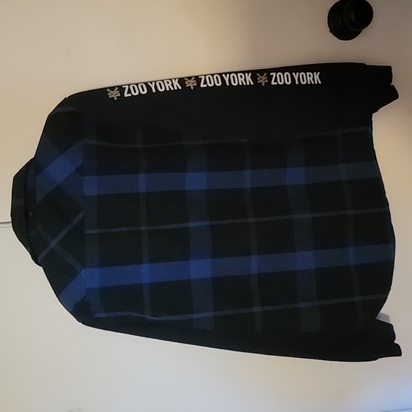 Flannel and Sweatshirt Zoo York Button Down, Size 7/8 - Picture 3 of 3